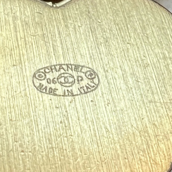 CHANEL Enamel Coco Mademoiselle Heart Dangle Earrings Black Gold - Picture 6 of 13